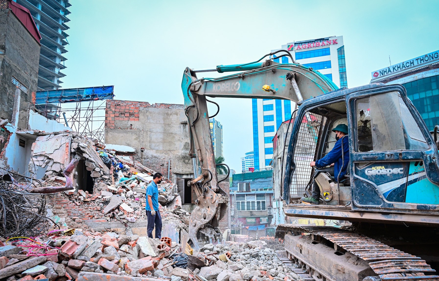 Den-tvingade-officeren-Phuong-Giang-Vo-konstruerade-projektet-för att-rensa-luftvägen-1-Doan-Hoang-Cau-Voi-Phuc.-Anh-Bao-Long.jpg
