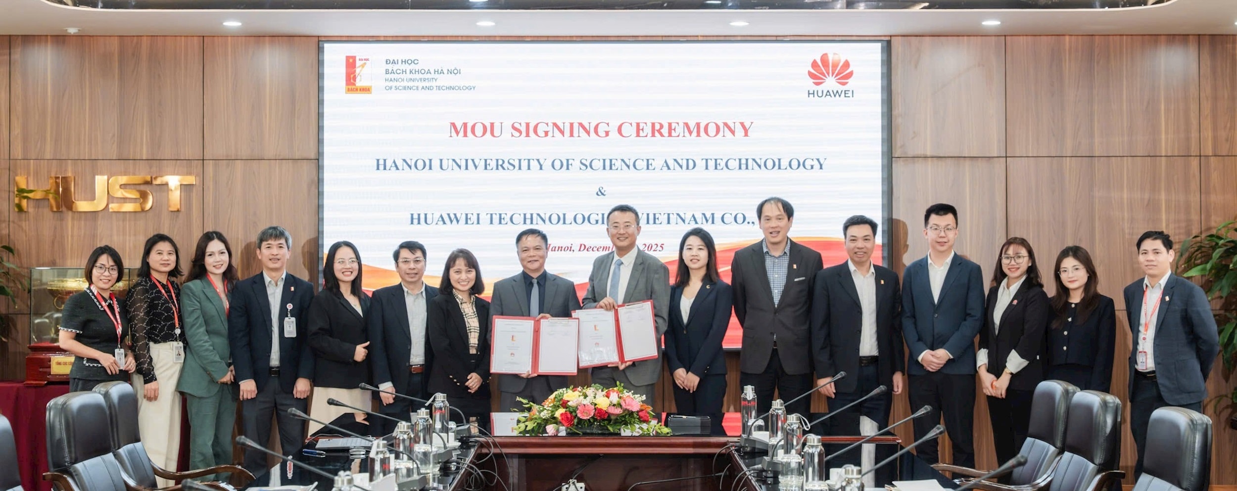 1-mou-bach-khoa_huawei-viet-nam(2).jpg
