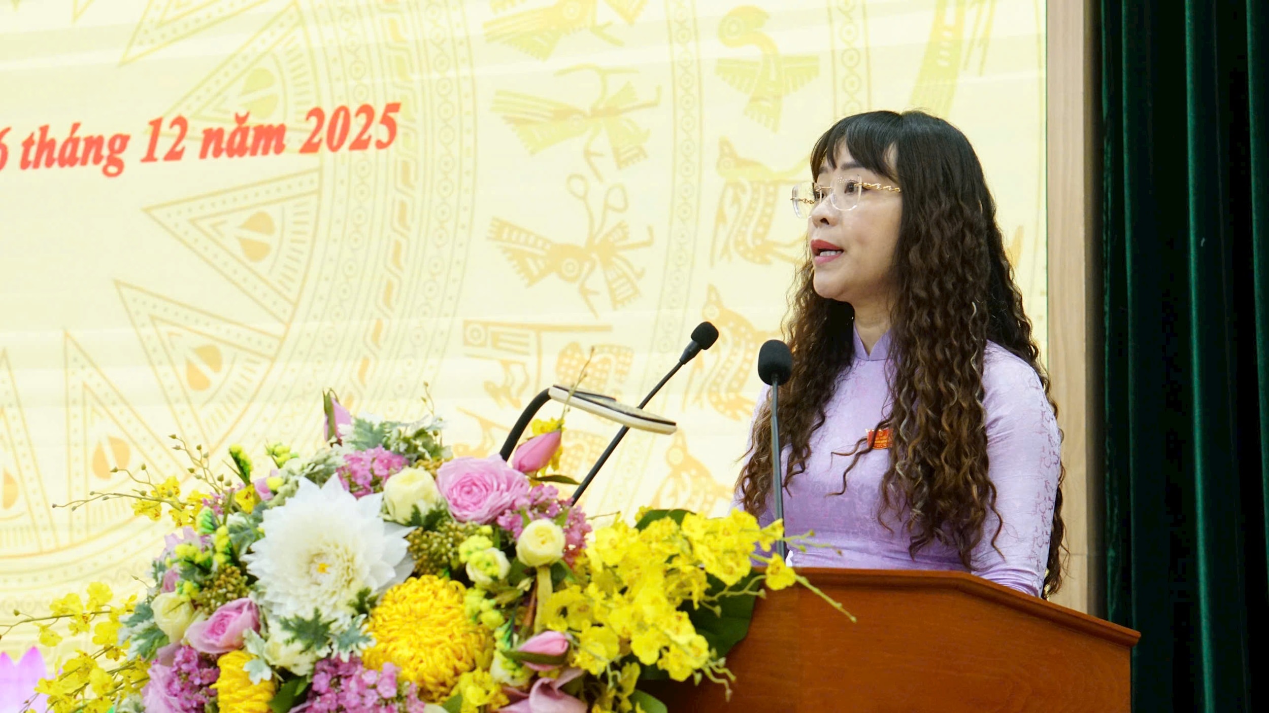 hk-c-thuy-.jpg