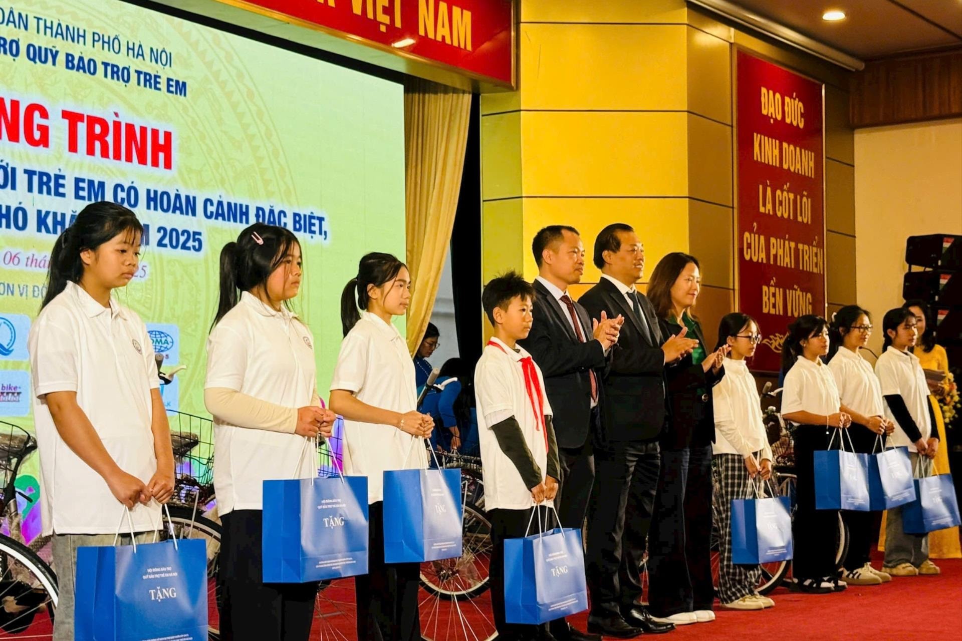 Κος Φονγκ Τζιάο Ξε Νταπ.jpg