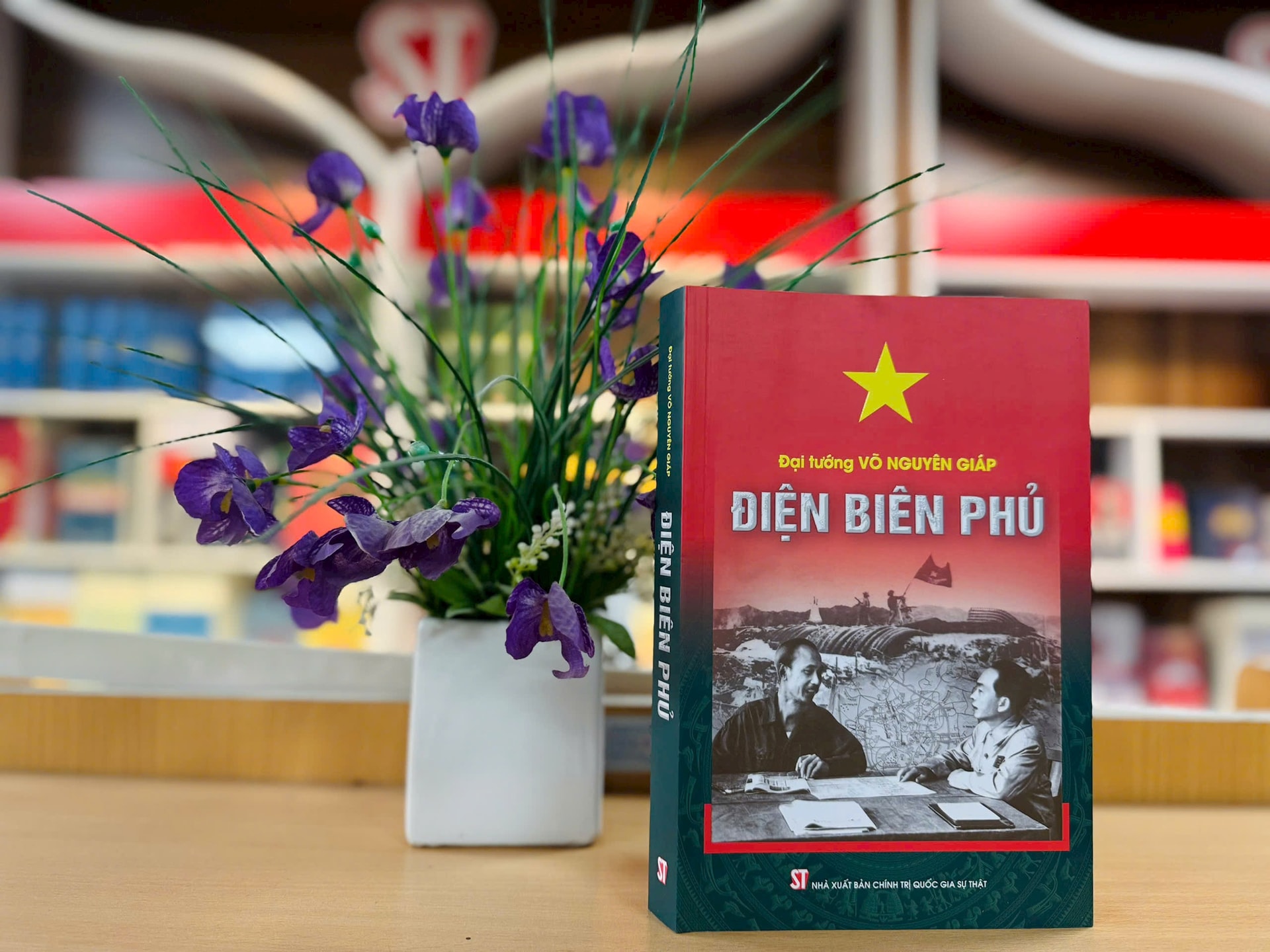 dien-bien-phu-sach.jpg