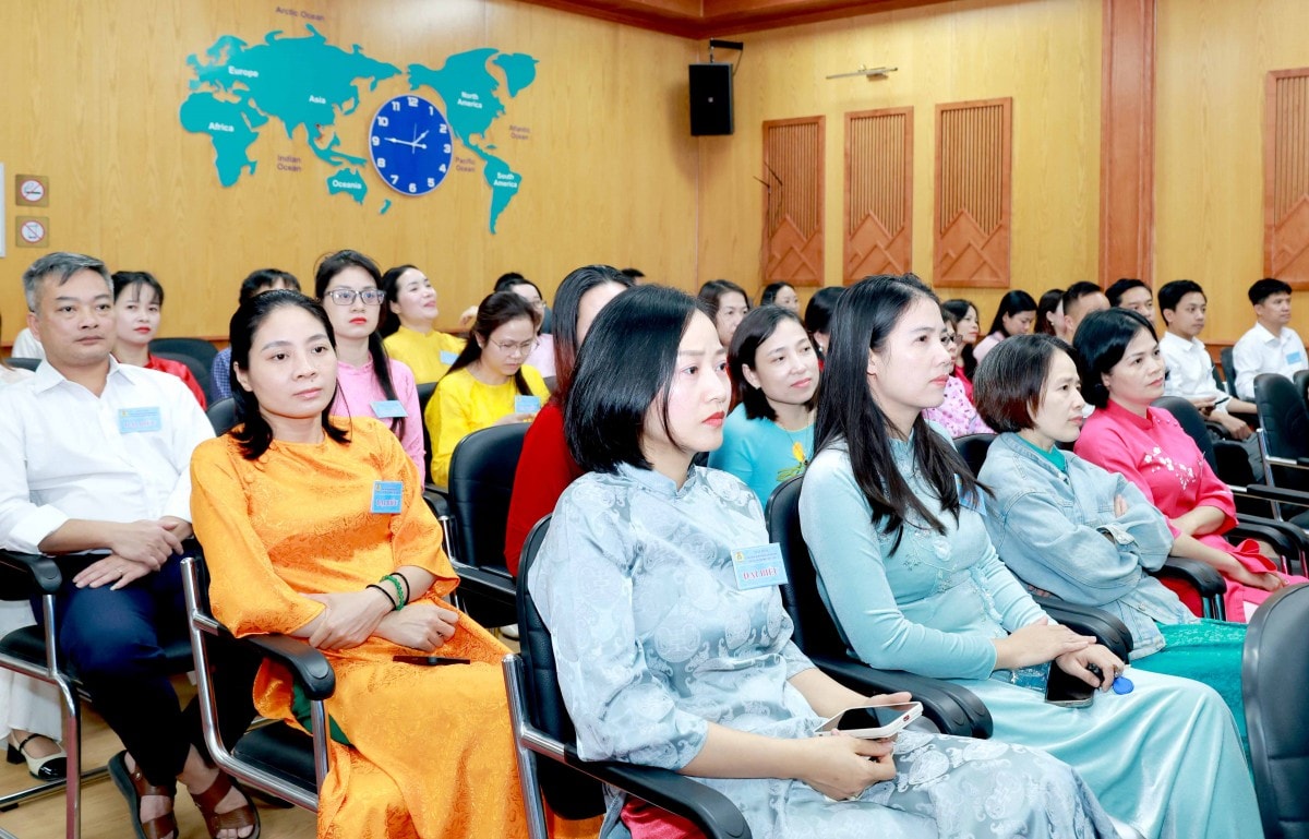 TRỰC TUYẾN: Đại hội Công đoàn Bệnh viện Đa khoa Hà Đông lần thứ XVII, nhiệm kỳ 2025   2030