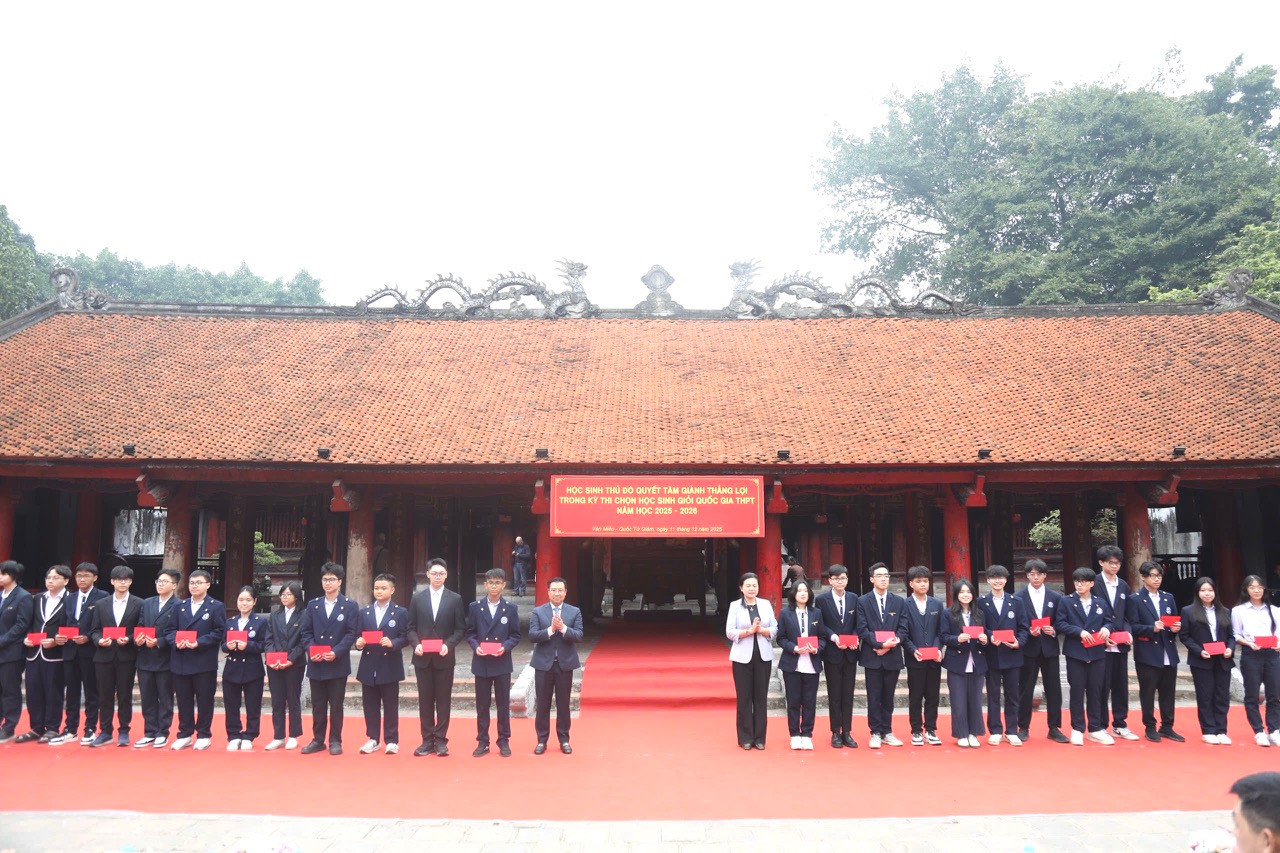 1112-gap-mat-doi-tuyen-hsg-9.jpg