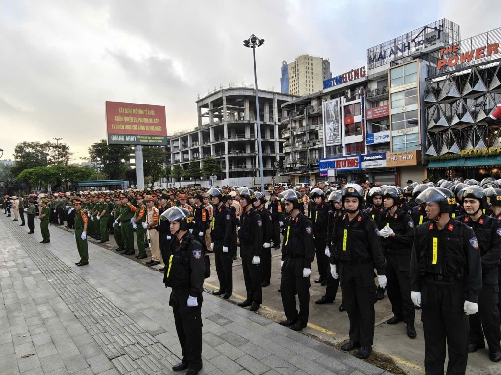 Toàn cảnh lễ ra quân