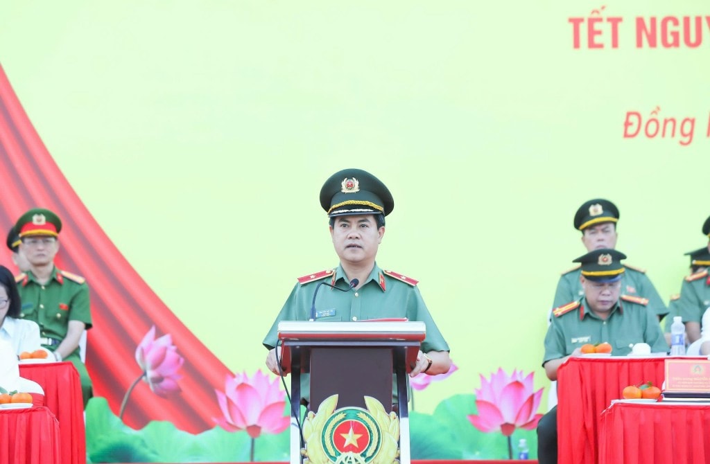 Thiếu tướng Nguyễn Đức Hải, Ủy viên Ban Thường vụ Tỉnh ủy, Giám đốc Công an tỉnh Đồng Nai phát biểu tại buổi lễ. 