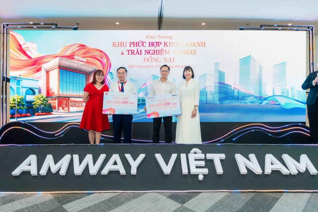 Amway đã trao tặng 200 triệu đồng cho Tỉnh Đoàn Đồng Nai và Ủy ban Nhân dân phường Tam Hiệp để thực hiện các hoạt động an sinh xã hội trên địa bàn tỉnh