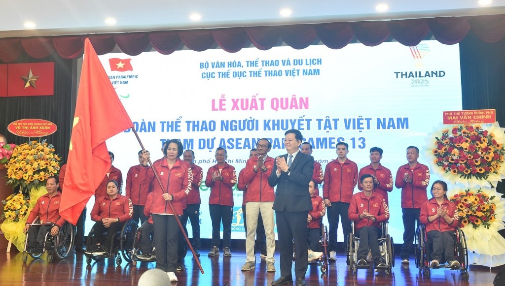 Phó Thủ tướng mong muốn Đoàn Thể thao Người khuyết tật Việt Nam sẽ phát huy cao nhất tinh thần trách nhiệm, bản lĩnh và ý chí Việt Nam, mang lại niềm vui cho người hâm mô, vinh quang cho Tổ quốc - Ảnh: VGP/Giang Thanh