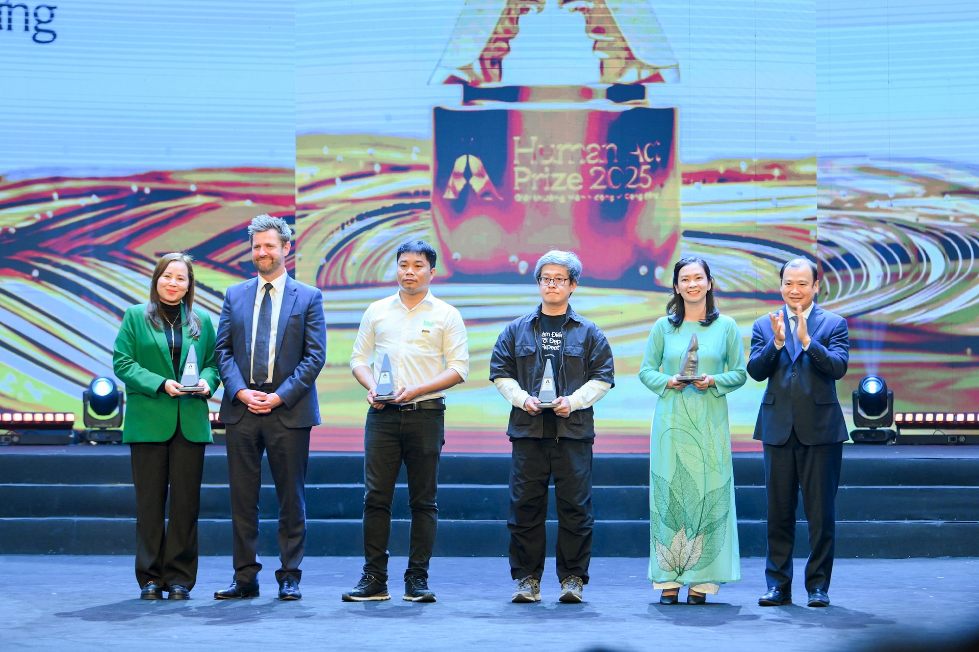 ការគោរពគំនិតអភិវឌ្ឍន៍ប្រកបដោយចីរភាព។ រូបថត៖ គណៈកម្មាធិការរៀបចំ