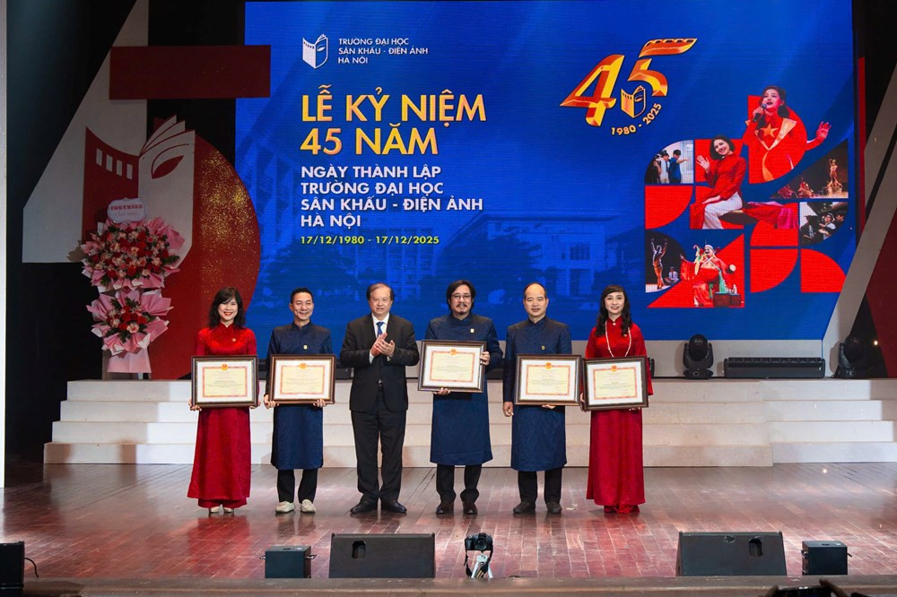 khen-thuong-dh-sk-da.jpg