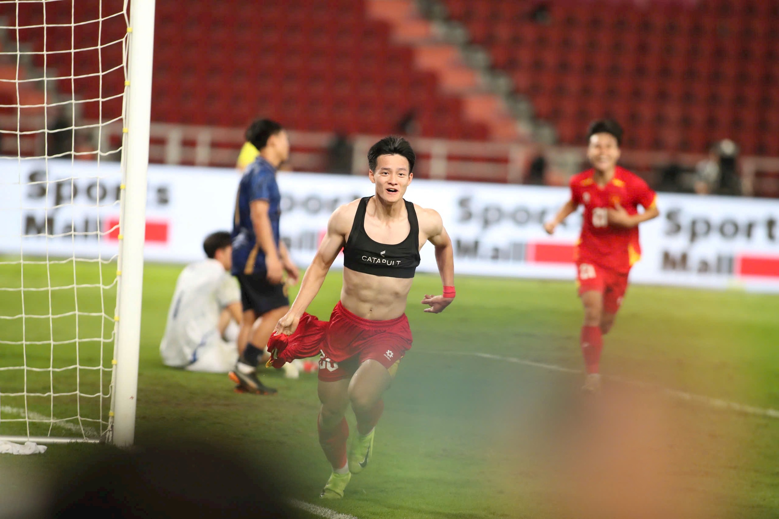 18-thanh-nhan2.jpg