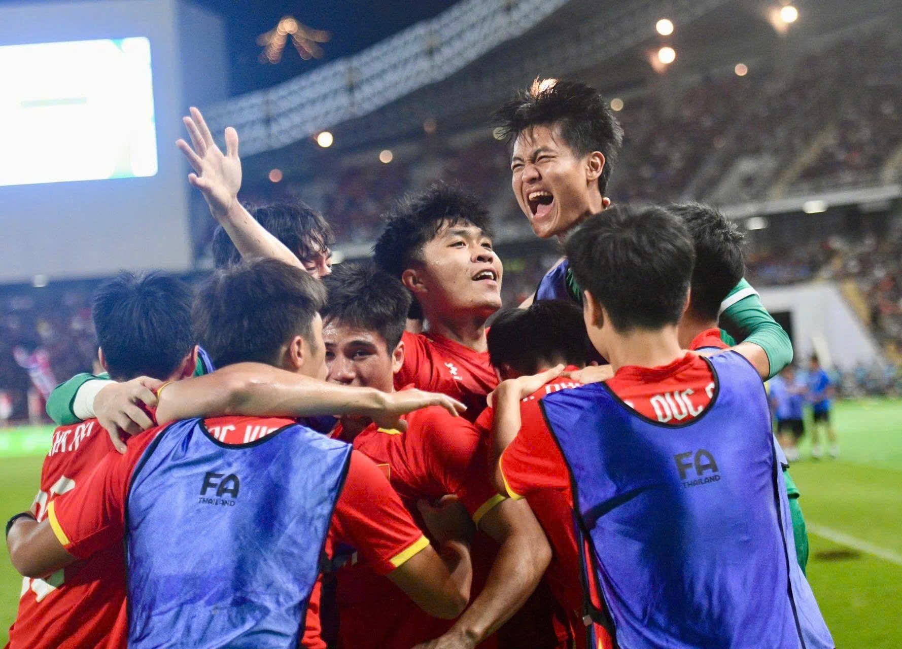 Thủ tướng gửi thư chúc mừng Đội tuyển bóng đá nam U22 và Đội tuyển nữ Futsal quốc gia Việt Nam giành Huy chương Vàng SEA Games- Ảnh 1. Thủ tướng gửi thư chúc mừng Đội tuyển bóng đá nam U22 và Đội tuyển nữ Futsal quốc gia Việt Nam giành Huy chương Vàng SEA Games- Ảnh 1.