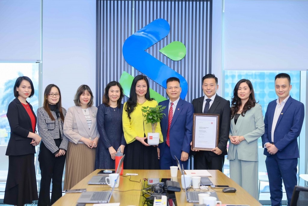 Đại diện Standard Chartered và ACCA tại hội thảo
