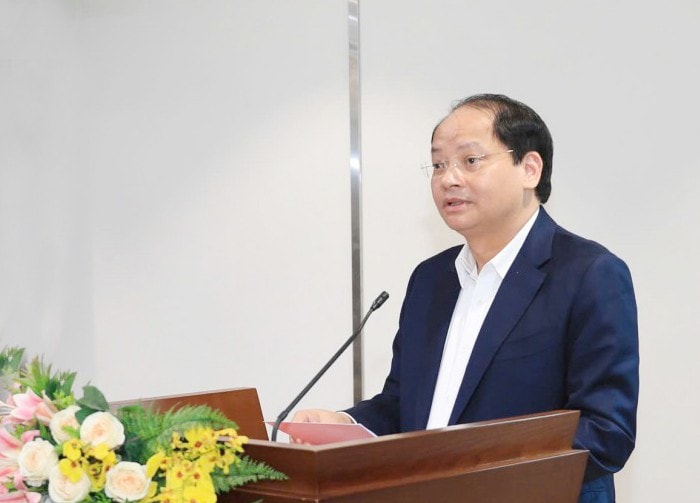 Ủy viên Ban Thường vụ Thành ủy, Trưởng Ban Tuyên giáo và Dân vận Thành ủy Nguyễn Doãn Toản phát biểu tại buổi toạ đàm