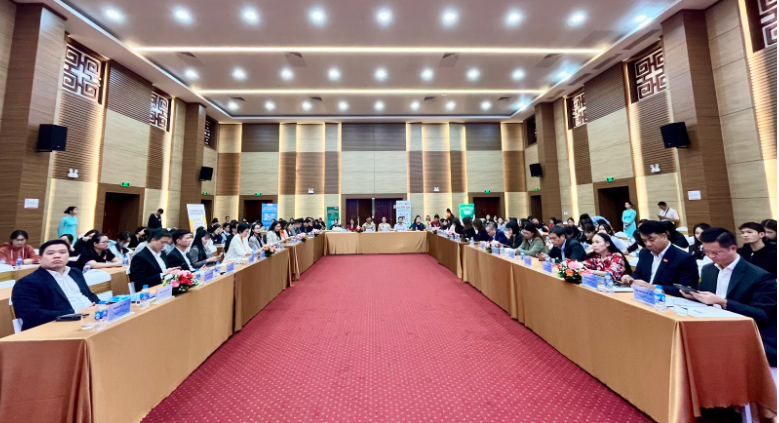 ទិដ្ឋភាពទូទៅនៃសន្និសីទនៅថ្ងៃទី១៩ ខែធ្នូ.png