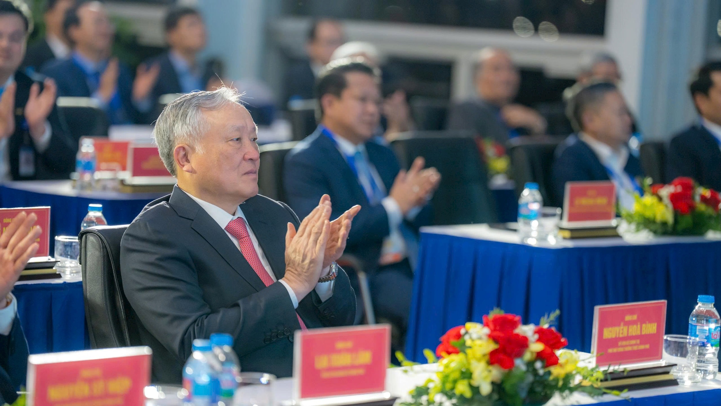ptt-binh.jpg