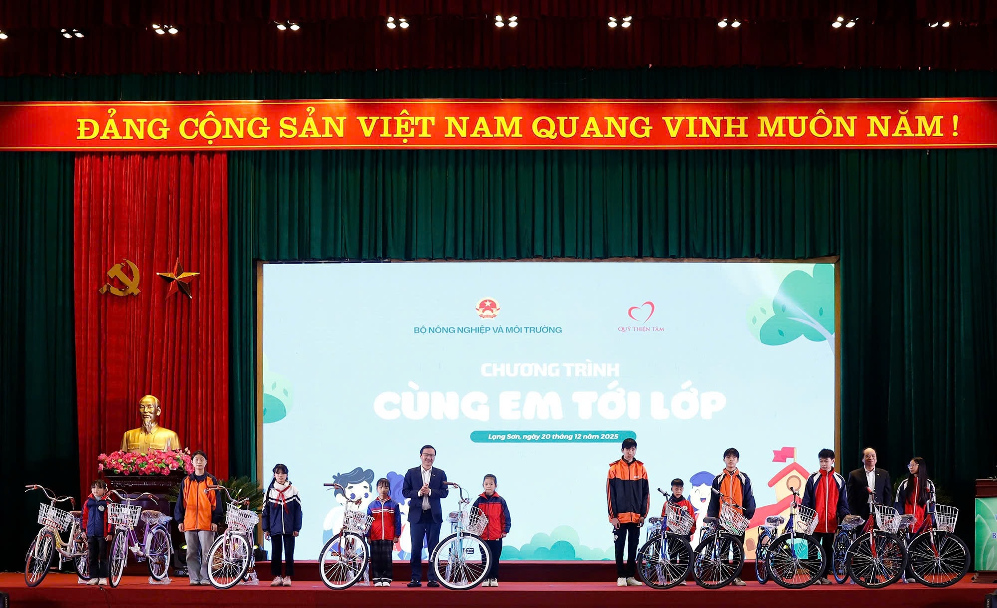 ngheo1.jpg