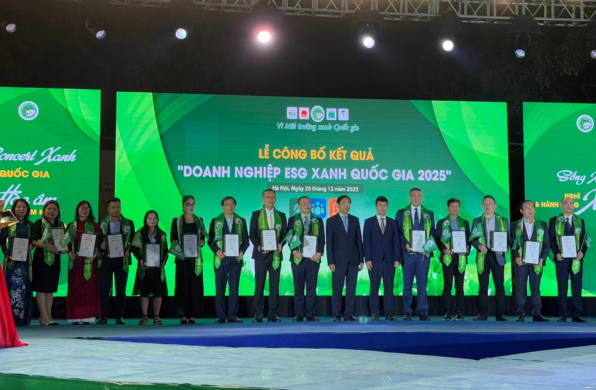 2-vi-moi-truong-xanh.png