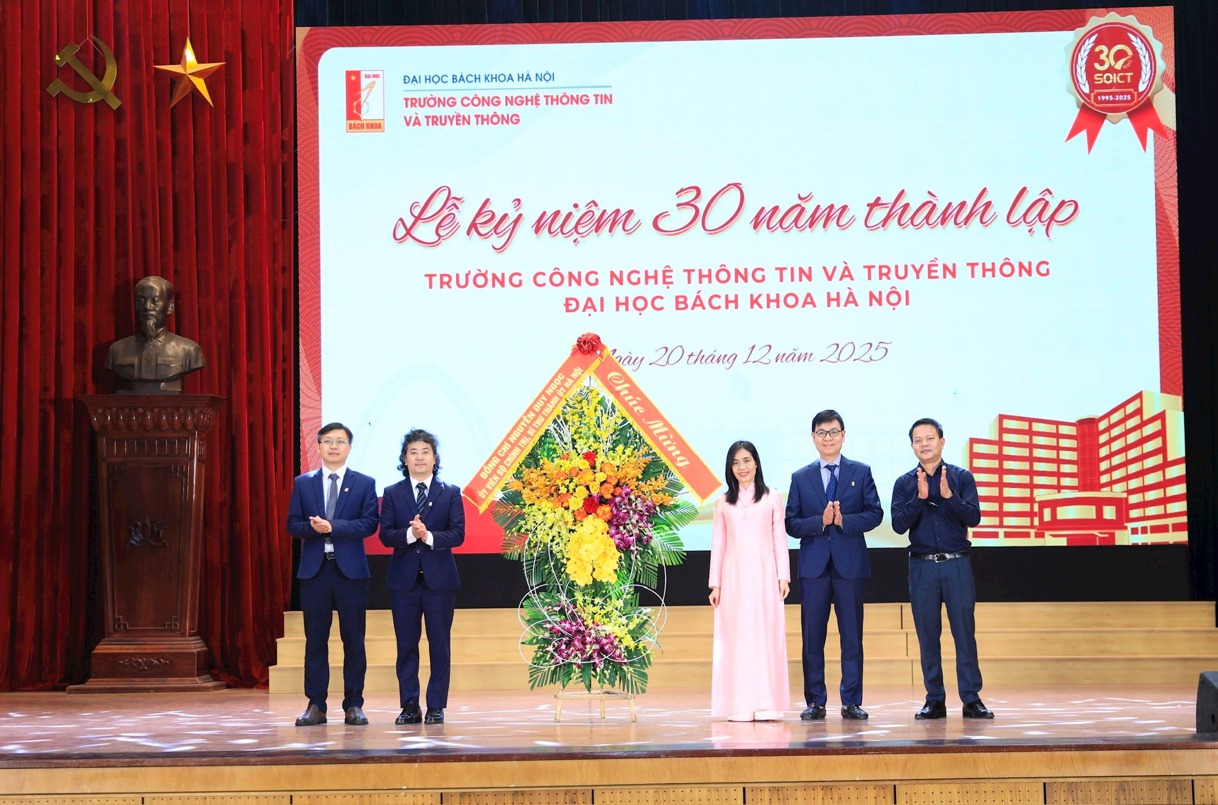 bk4-lang-hoa-t1.jpg