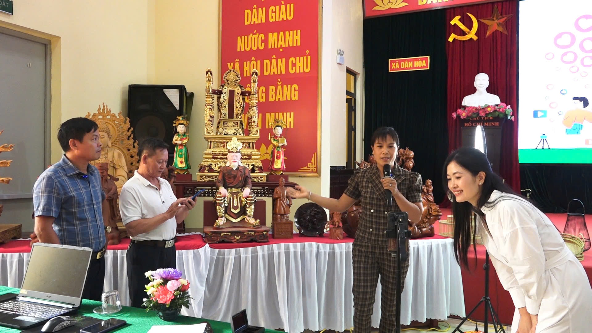 giam-ngheo-dan-hoa.jpg