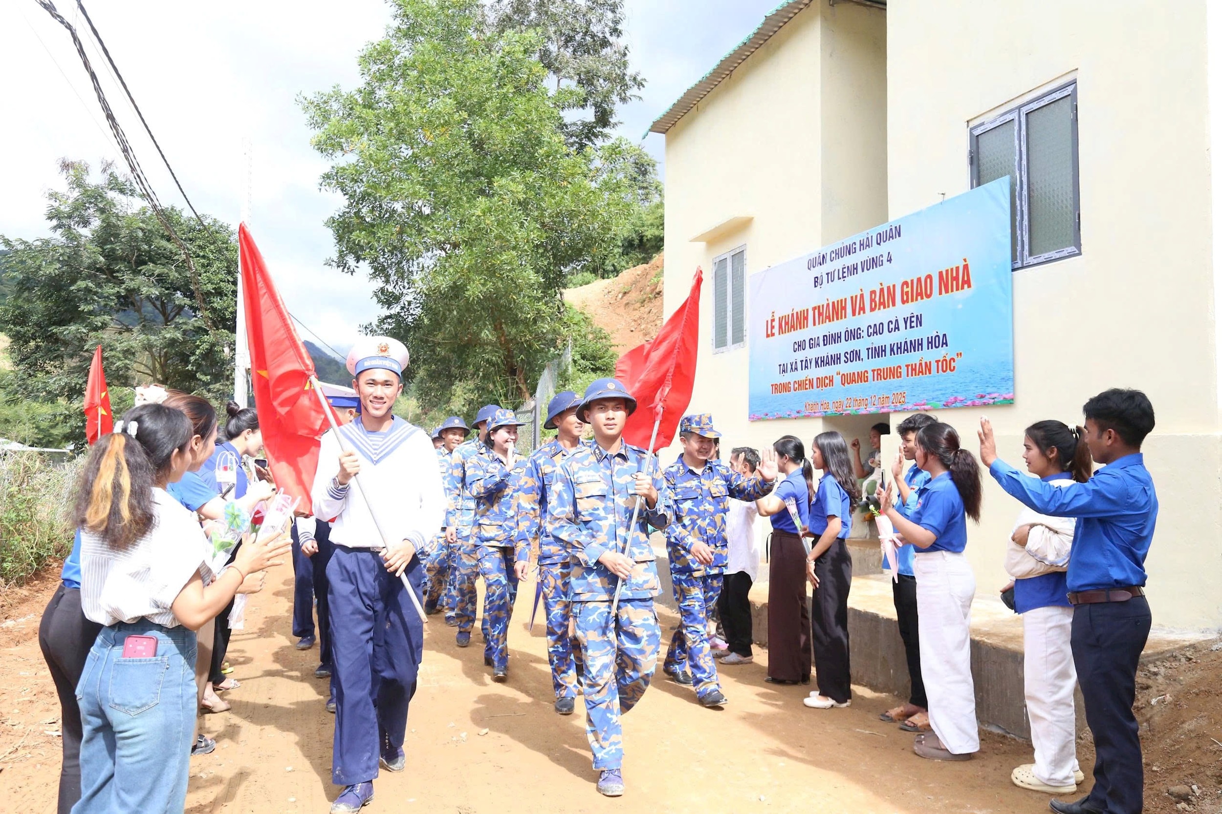 quang-canh-2.jpg