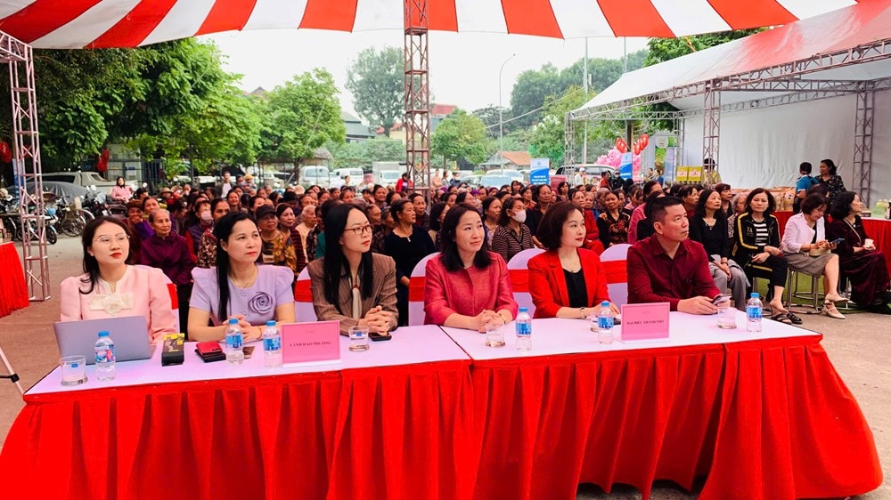 Đại biểu tham dự chương trình. Ảnh: PV