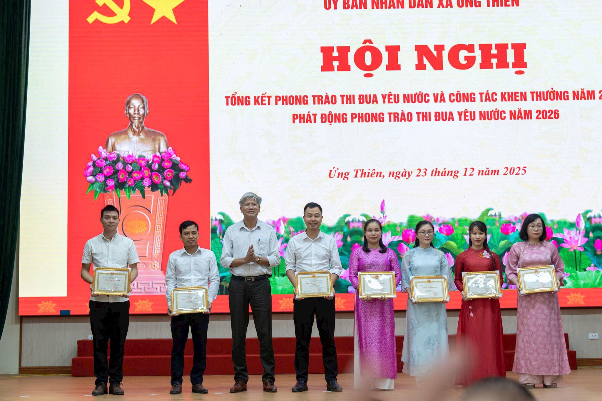 ung-thien-khen-t25huong.jpg