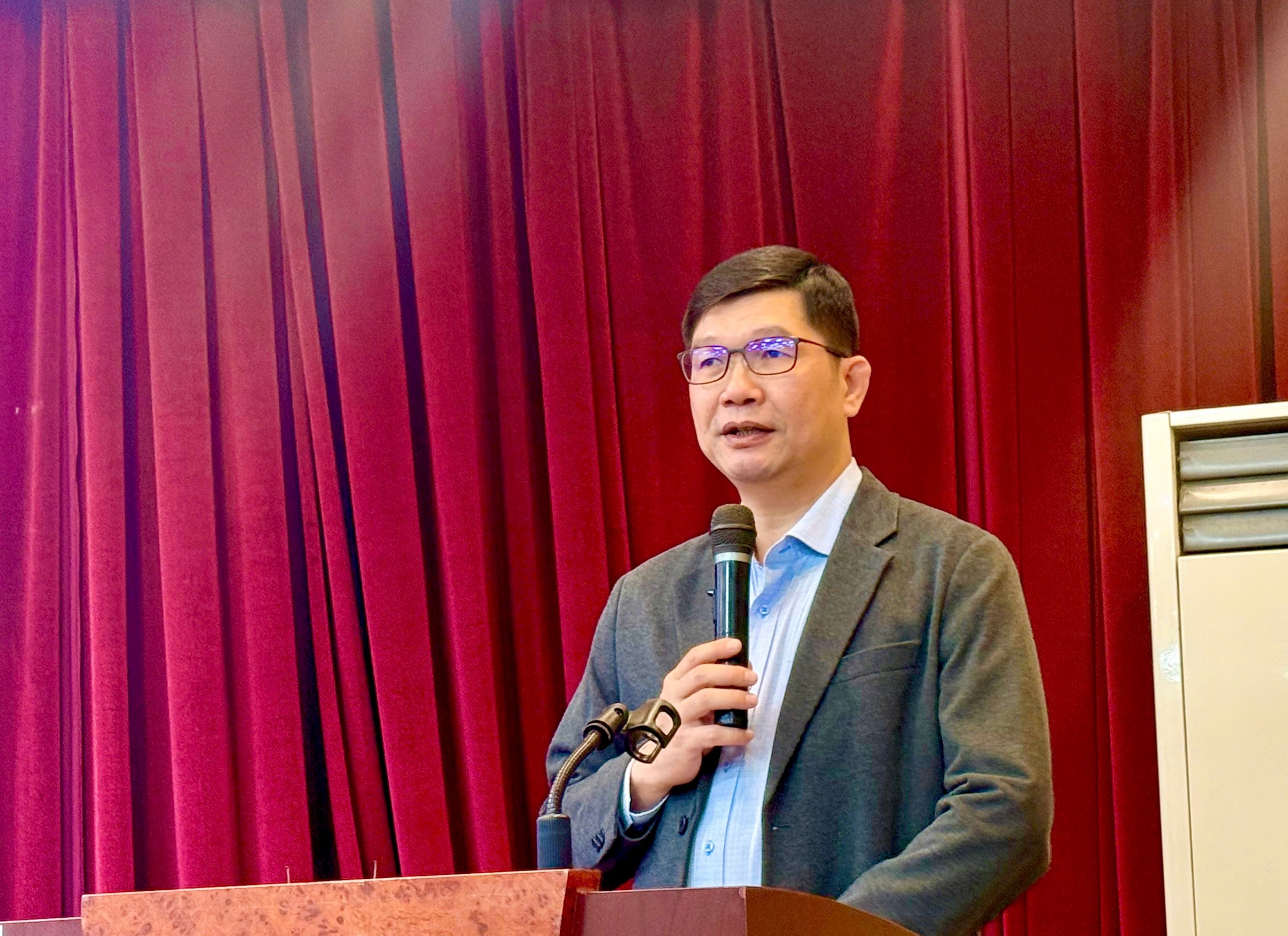 nguyen-tuan-khanh.jpg