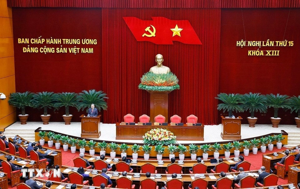 eba3d6f874f1e32f076093d765aba6d623871389bedf64627-_ttxvn-be-mac-hoi-nghi-lan-thu-15-ban-chap-hanh-trung-uong-khoa-xiii-8.jpg