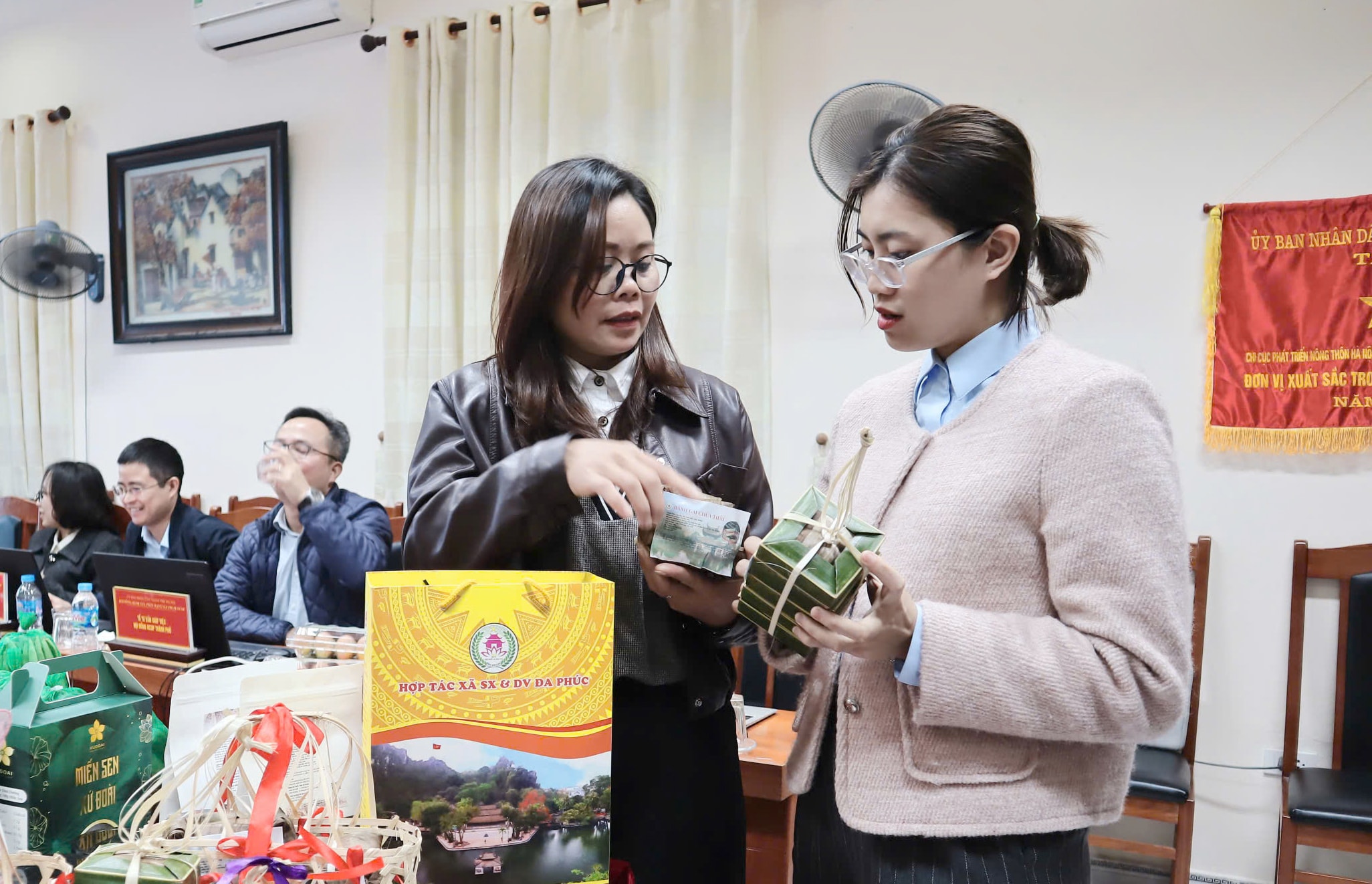 gioi-thieu-san-pham-banh-gai-cua-hop-tac-xa-san-xuat-va-dich-vu-da-phuc-xa-quoc-oai-..jpg