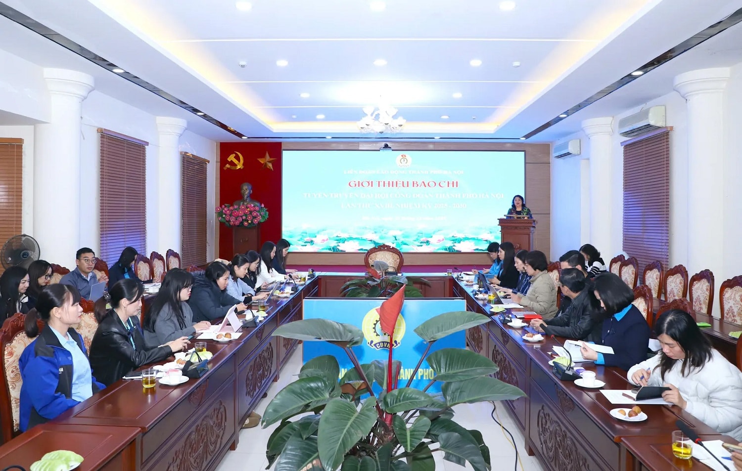 25-12-tincongdoan.jpg