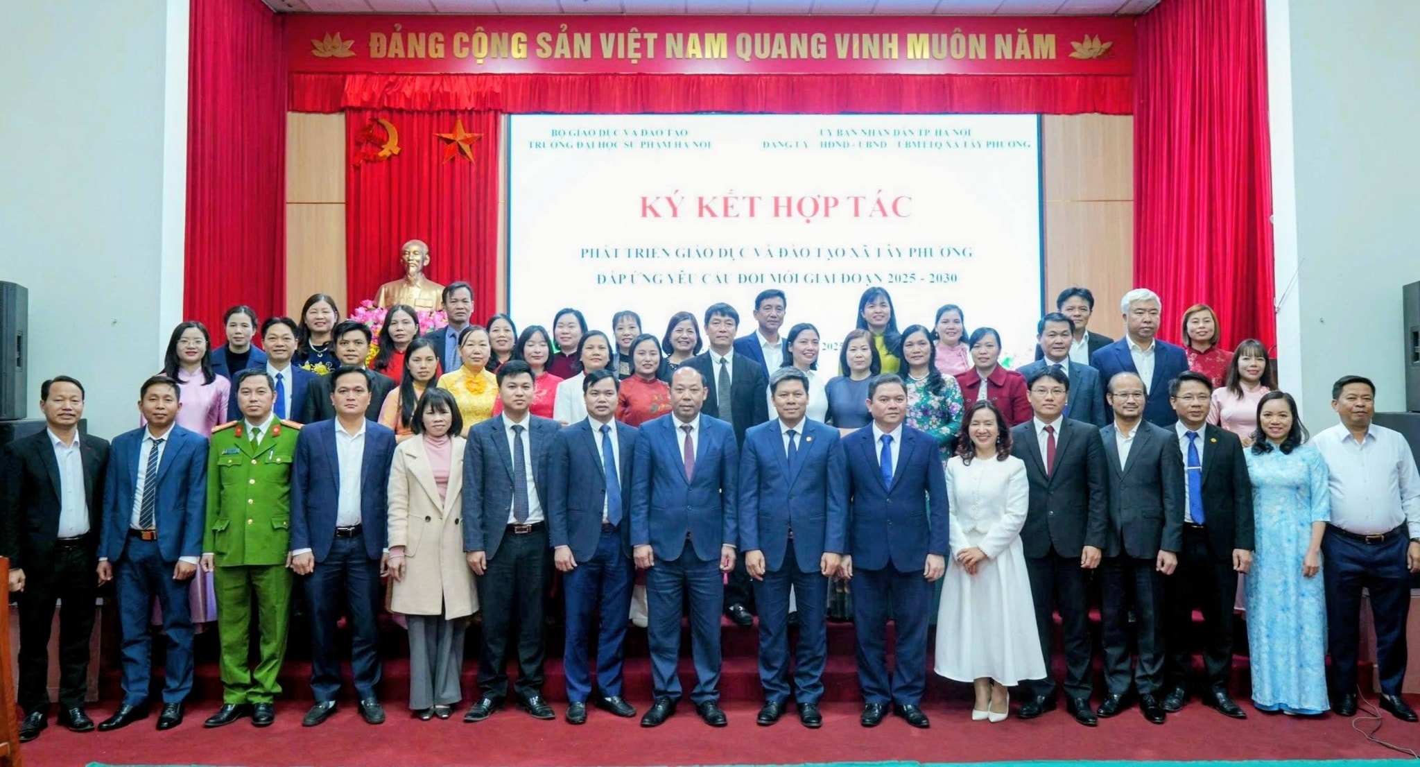 tay-phuong.jpg