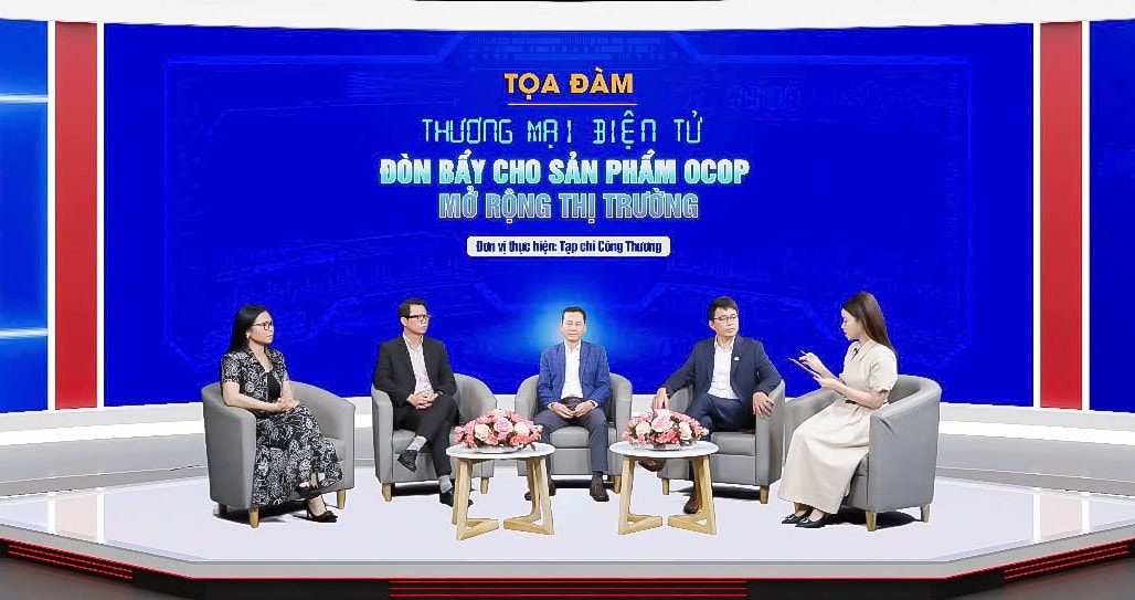 toan-canh-toa-dam-thuong-mai-dien-tu-don-bay-dua-san-pham-ocop-mo-rong-thi-truong.jpg