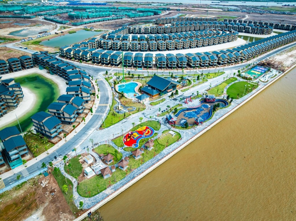 Khu biệt thự The Komorebi sở hữu 2 công viên nội khu quy mô lớn, đi cùng diện tích mặt nước ấn tượng