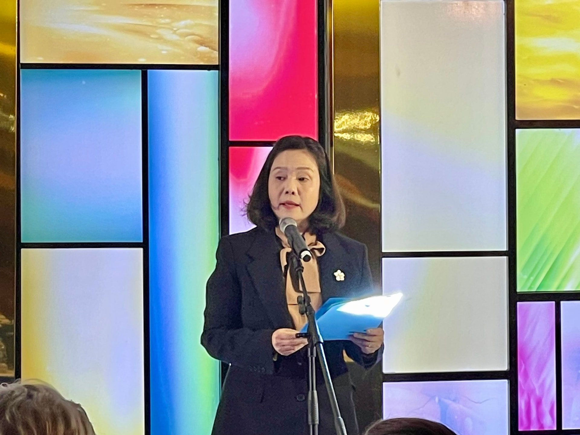 anh-sang-di-san-4.jpg
