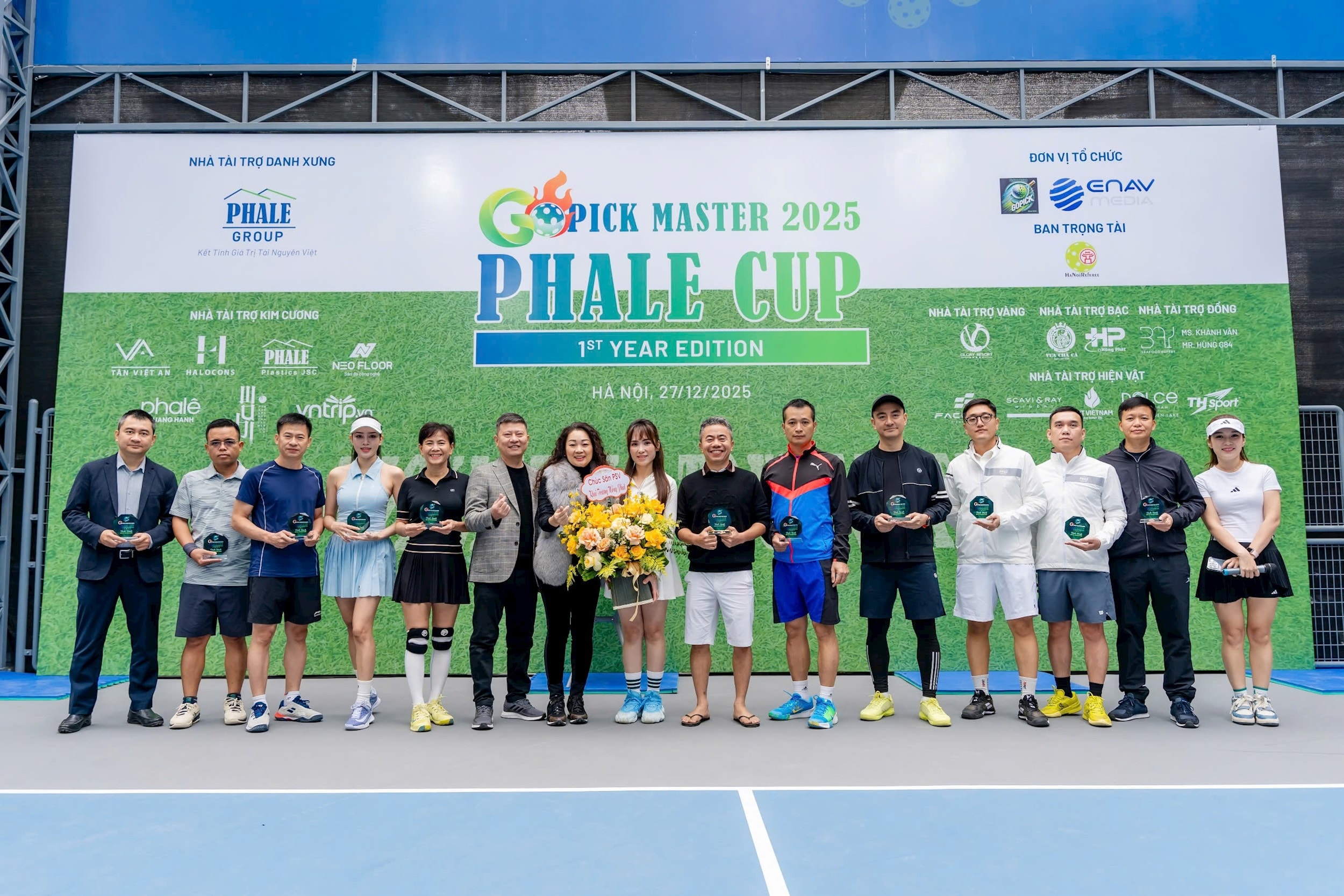 27-cup-pha-le.jpg