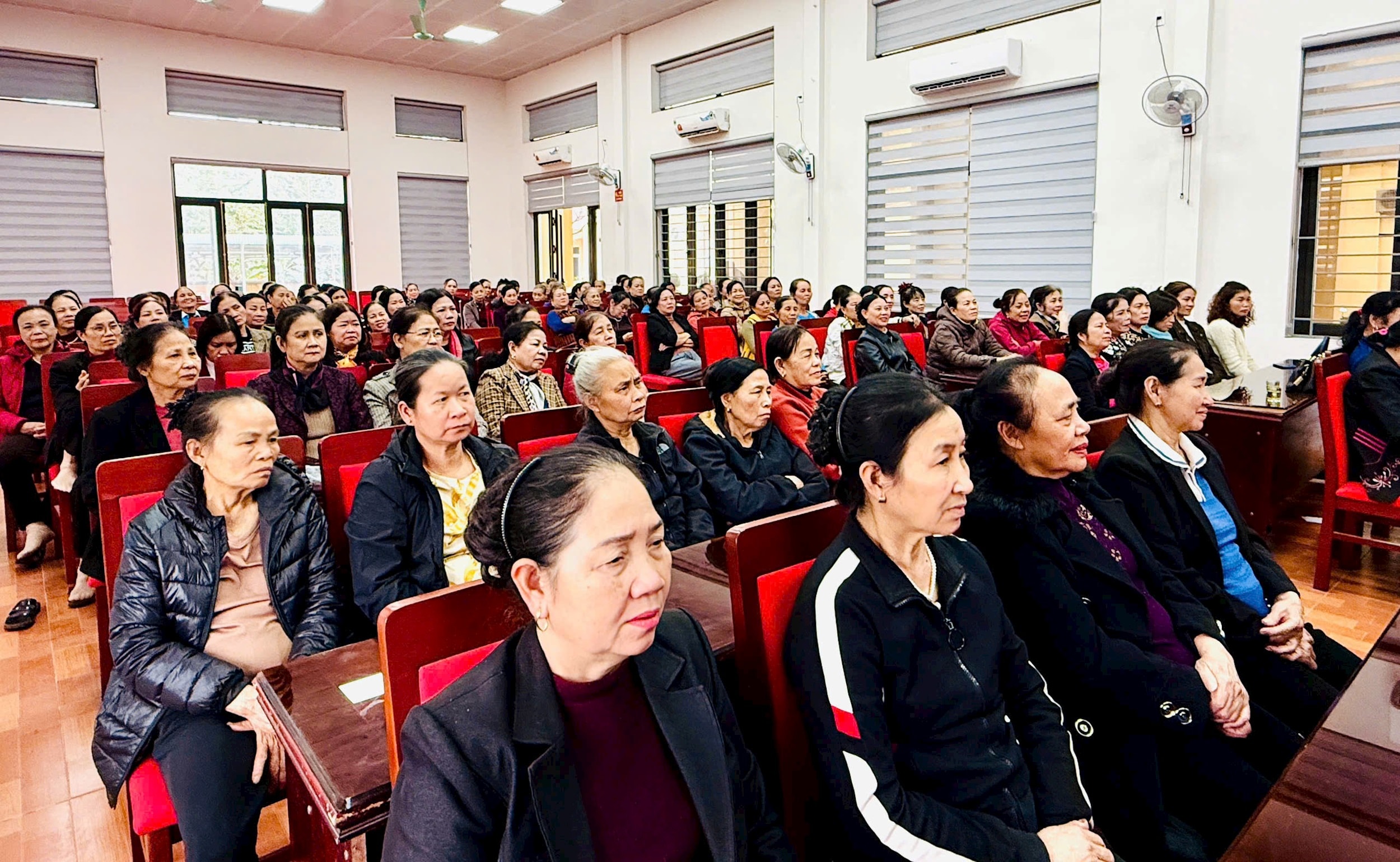 tay-phuong-1.jpg