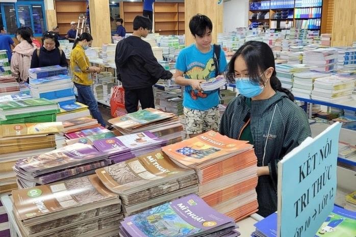 [Podcast] Điểm tin tuần từ ngày 22 đến 28-12: Thống nhất một bộ sách giáo khoa toàn quốc