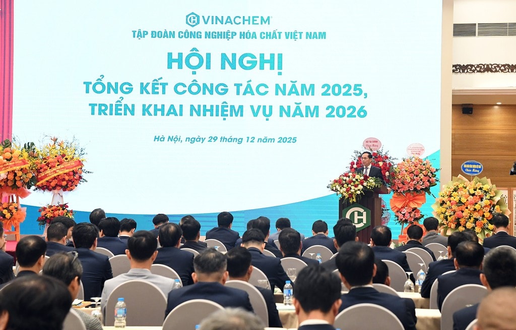Phó Thủ tướng phát biểu tại Hội nghị tổng kết công tác năm 2025, triển khai nhiệm vụ năm 2026 của Tập đoàn, diễn ra tại Hà Nội sáng 29/12 - Ảnh: VGP/Hải Minh Phó Thủ tướng phát biểu tại Hội nghị tổng kết công tác năm 2025, triển khai nhiệm vụ năm 2026 của Tập đoàn, diễn ra tại Hà Nội sáng 29/12 - Ảnh: VGP/Hải Minh