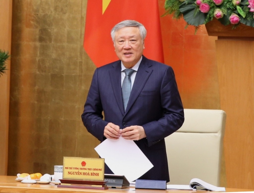 Phó Thủ tướng Thường trực Chính phủ Nguyễn Hòa Bình cũng nhấn mạnh yêu cầu tăng cường trách nhiệm của cấp ủy, người đứng đầu, chủ động nắm bắt tình hình, kịp thời xử lý các vấn đề phát sinh... - Ảnh: VGP/Nguyễn Hoàng