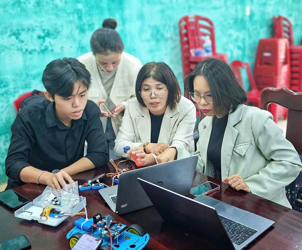 Giáo dục STEM phát huy được năng lực tự chủ, tự học, giao tiếp, hợp tác, giải quyết vấn đề và sáng tạo của học sinh