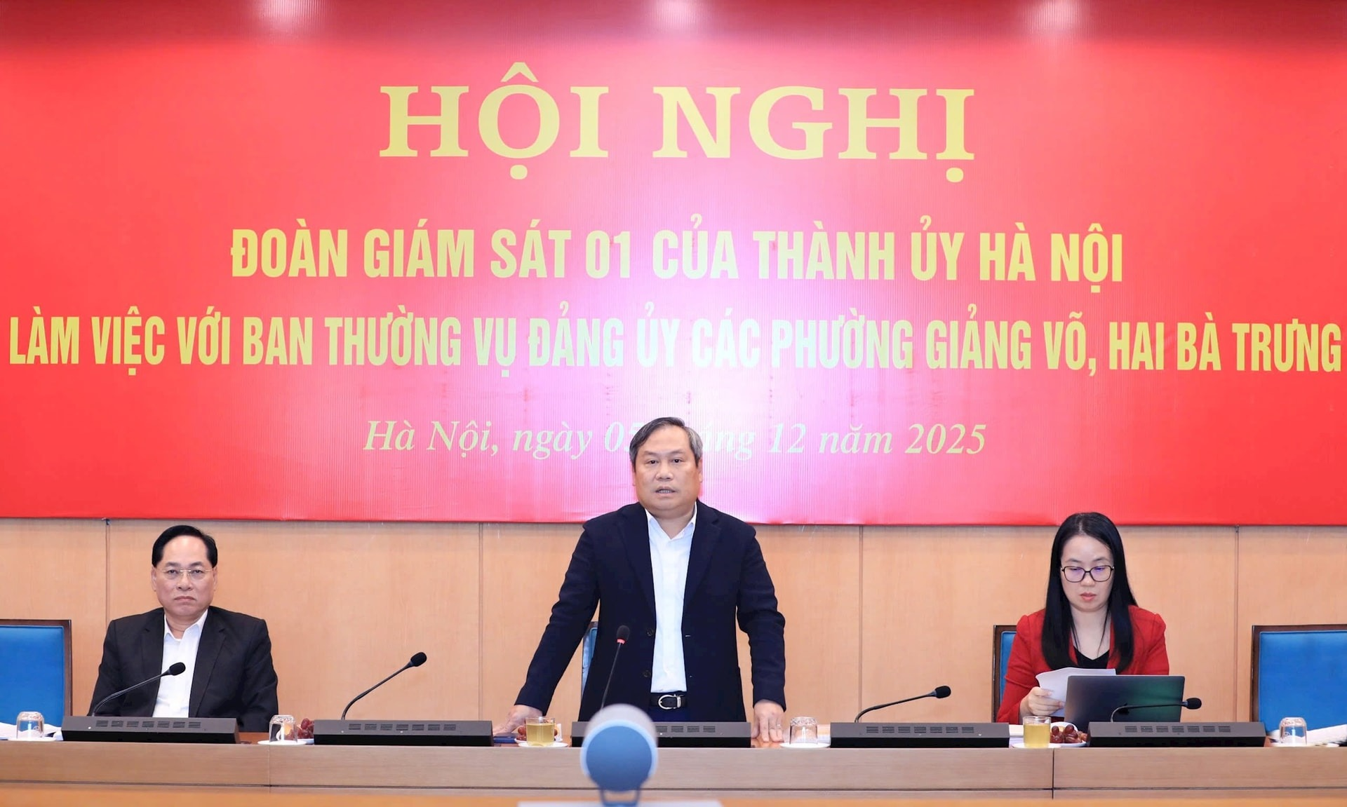 : Ủy viên Trung ương Đảng, Phó Bí thư Thành ủy, Chủ tịch UBND TP Hà Nội Vũ Đại Thắng tại buổi làm việc với Đảng ủy 3 phường Láng, Ô Chợ Dừa và Giảng Võ