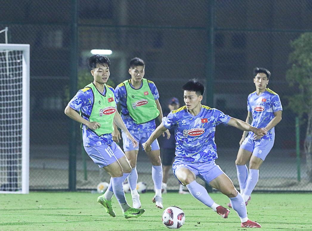 mot-buoi-tap-luyen-cua-doi-tuyen-bong-da-u23-viet-nam..jpeg