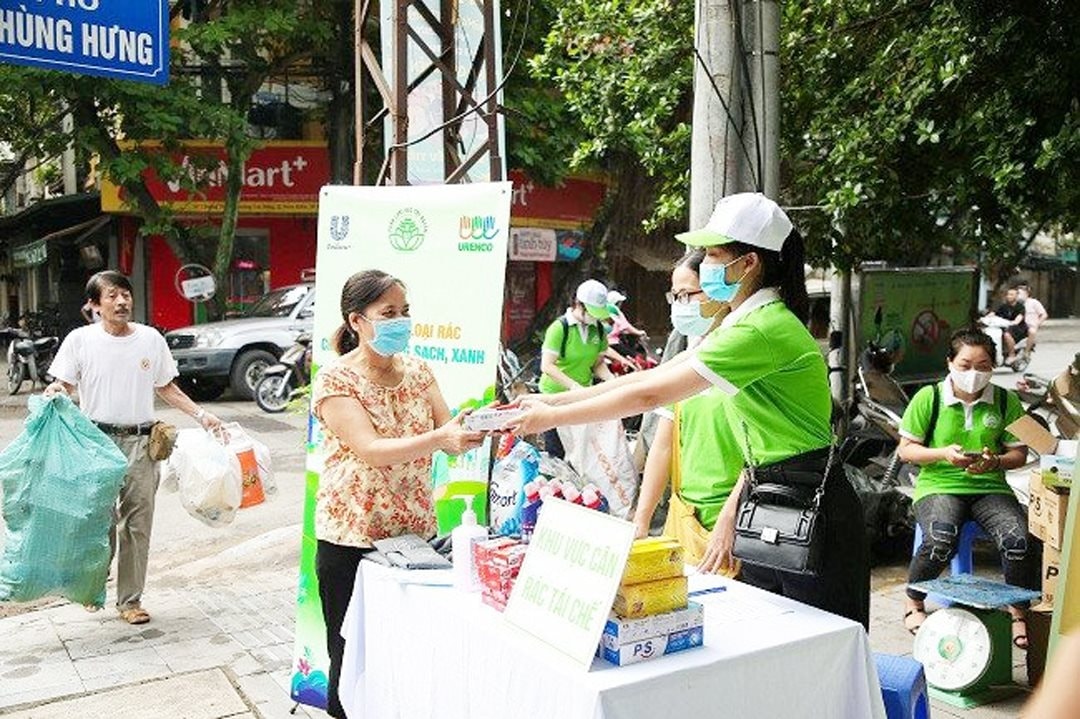 rac-thai-nhua2.jpg