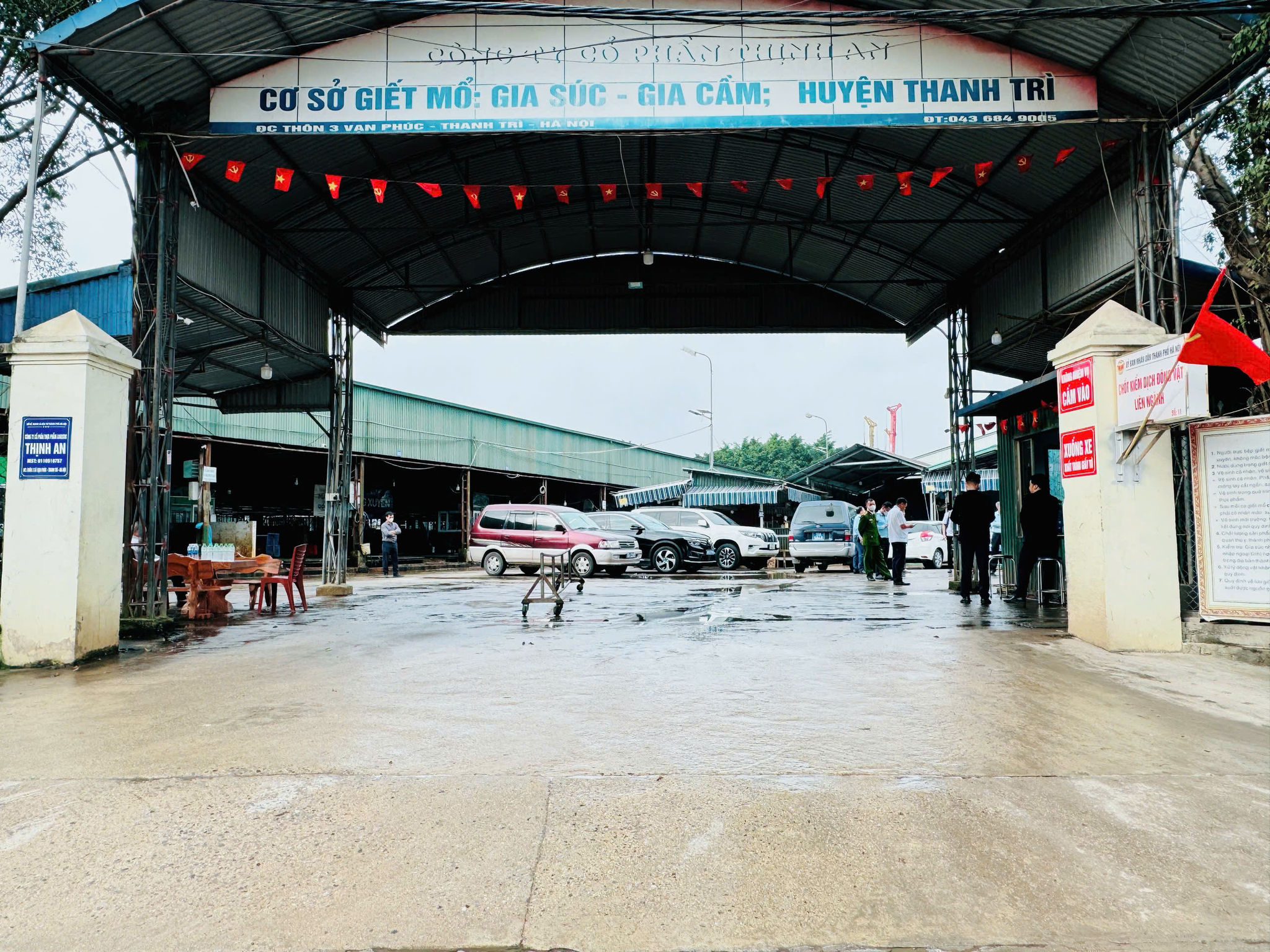 giet-mo-nam-phu.jpg
