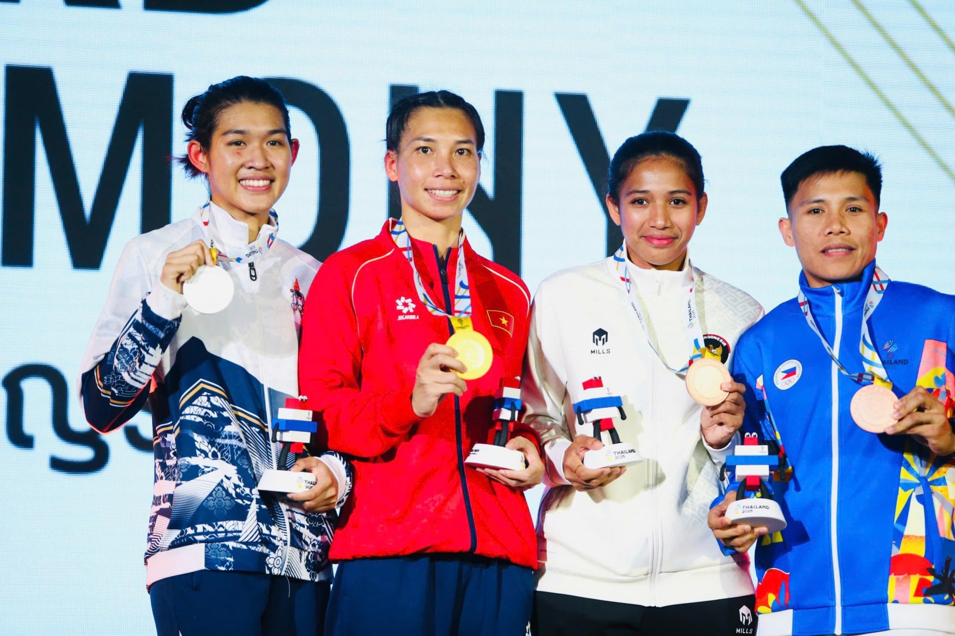 5-vdv-olympic-ha-thi-linh.jpeg