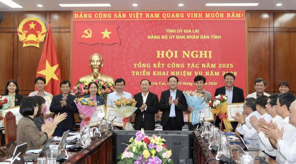 Bí thư Tỉnh ủy Gia Lai Thái Đại Ngọc tin tưởng với sự quyết tâm, đoàn kết, nhất trí, đồng lòng, Đảng bộ UBND tỉnh sẽ lãnh đạo, chỉ đạo hoàn thành tốt mọi nhiệm vụ được giao trong năm 2026