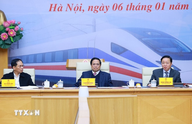 ttxvn-thu-tuong-chu-tri-phien-hop-cac-du-an-quan-trong-linh-vuc-duong-sat-2.jpg