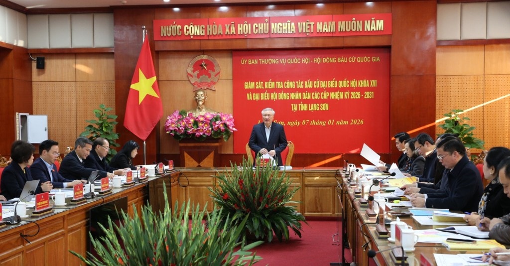 Phó Thủ tướng Thường trực Chính phủ Nguyễn Hòa Bình, Phó Chủ tịch Hội đồng Bầu cử quốc gia dẫn đầu đoàn công tác của Ủy ban Thường vụ Quốc hội – Hội đồng Bầu cử quốc gia có buổi làm việc với tỉnh Lạng Sơn - Ảnh: VGP/Nguyễn Hoàng