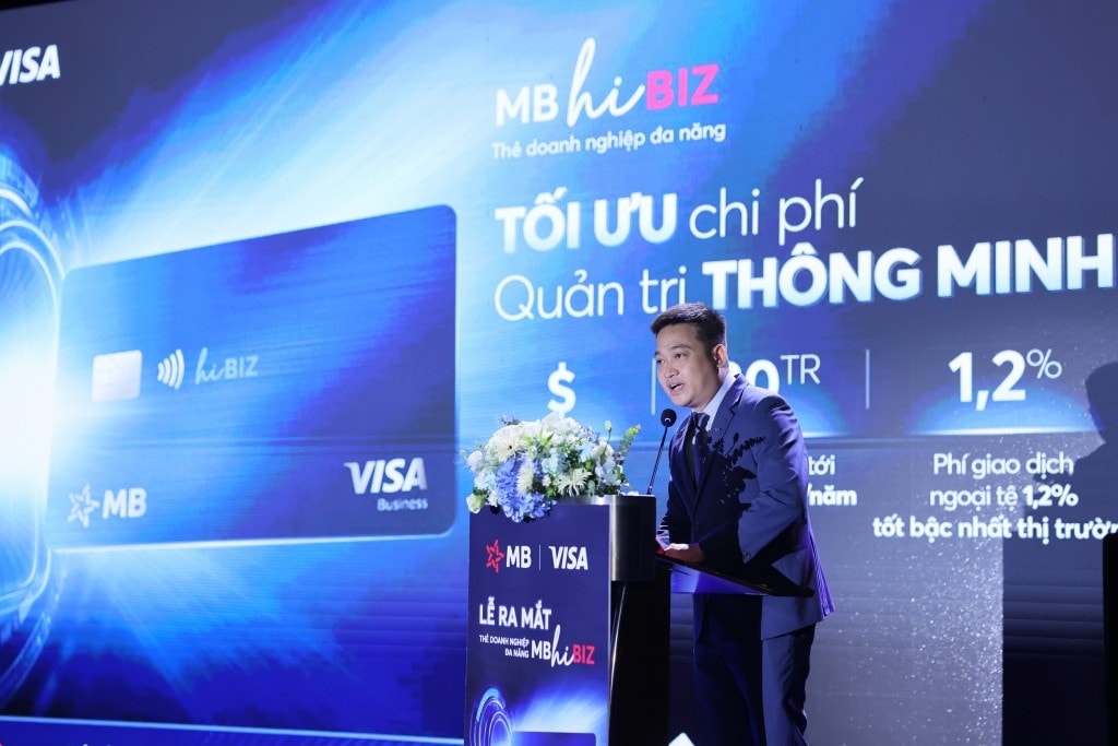Ông Nguyễn Xuân Cường, Phó Giám đốc Khối Ngân hàng số MB phát biểu tại sự kiện ra mắt Thẻ MB Visa Hi BIZ