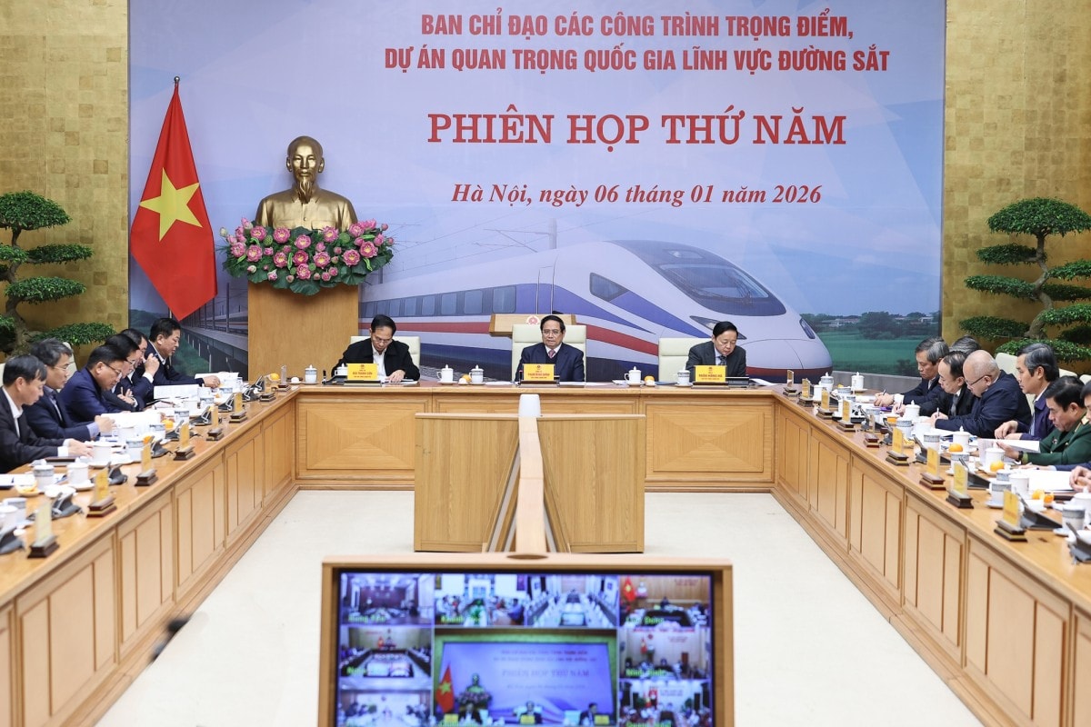 Thủ tướng yêu cầu bứt tốc triển khai các dự án đường sắt trọng điểm